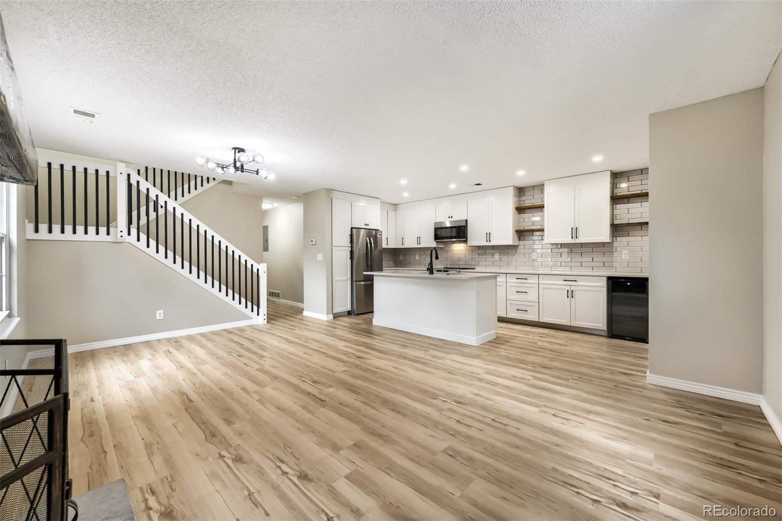 MLS Image #8 for 8462  everett way,arvada, Colorado