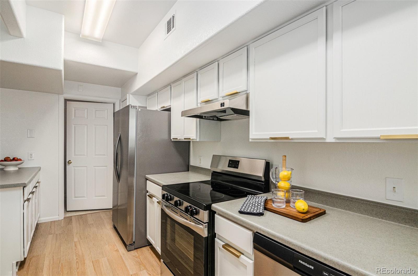 MLS Image #8 for 9448 e florida avenue,denver, Colorado