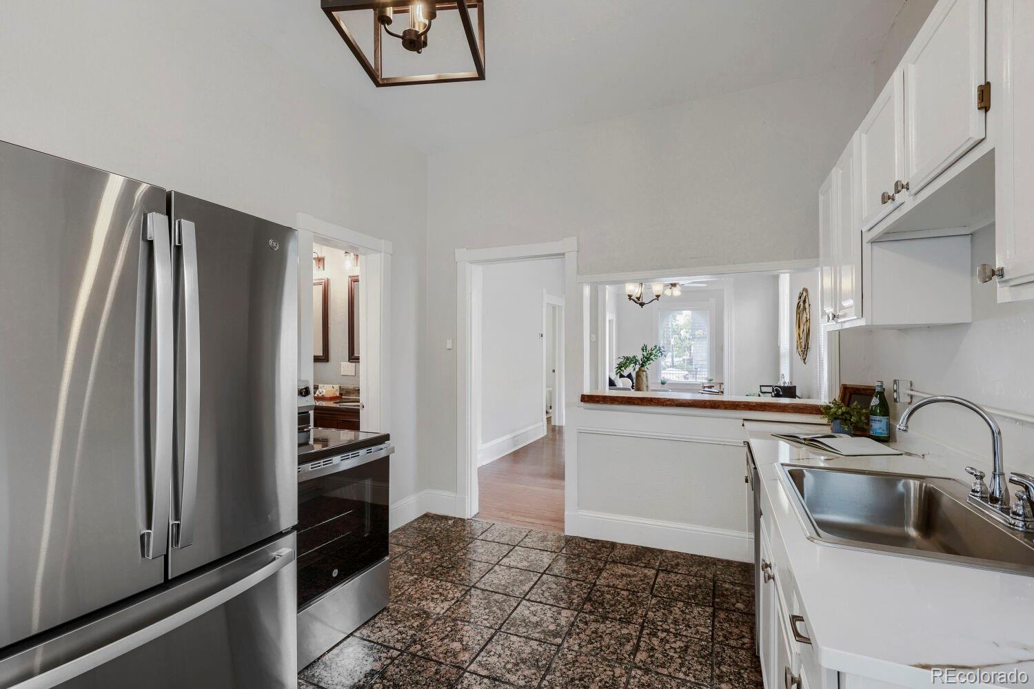 MLS Image #11 for 2622 n downing street,denver, Colorado