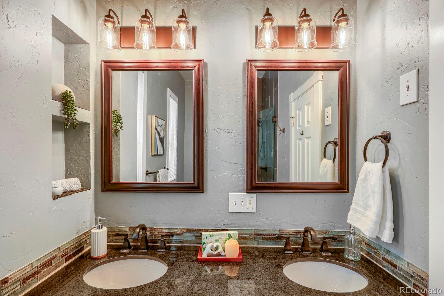 MLS Image #20 for 2622 n downing street,denver, Colorado