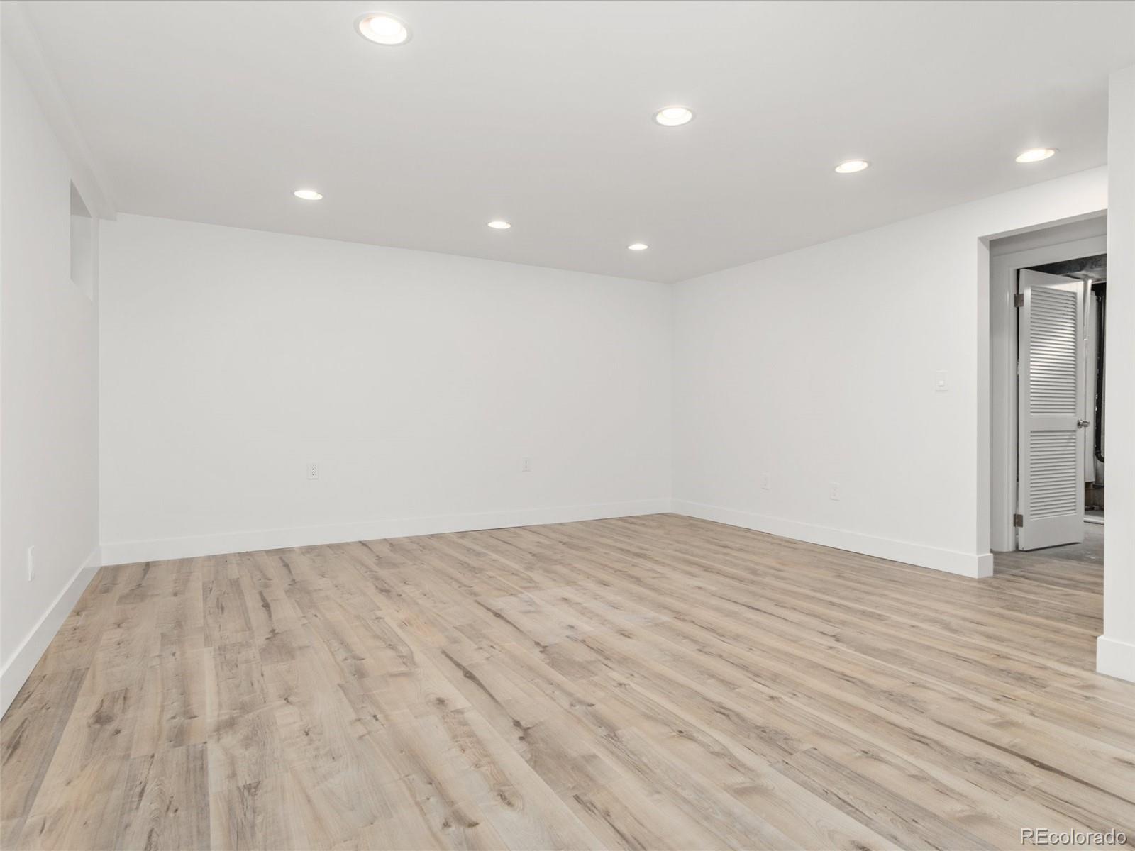 MLS Image #26 for 6562 e cornell avenue,denver, Colorado