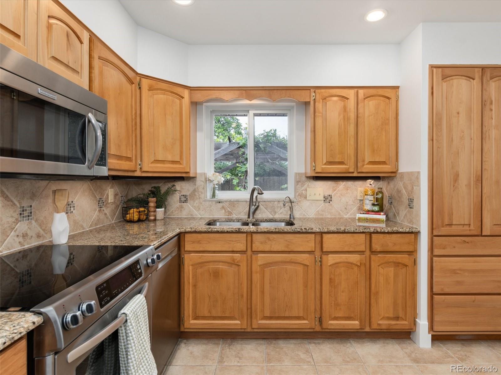 MLS Image #7 for 6562 e cornell avenue,denver, Colorado