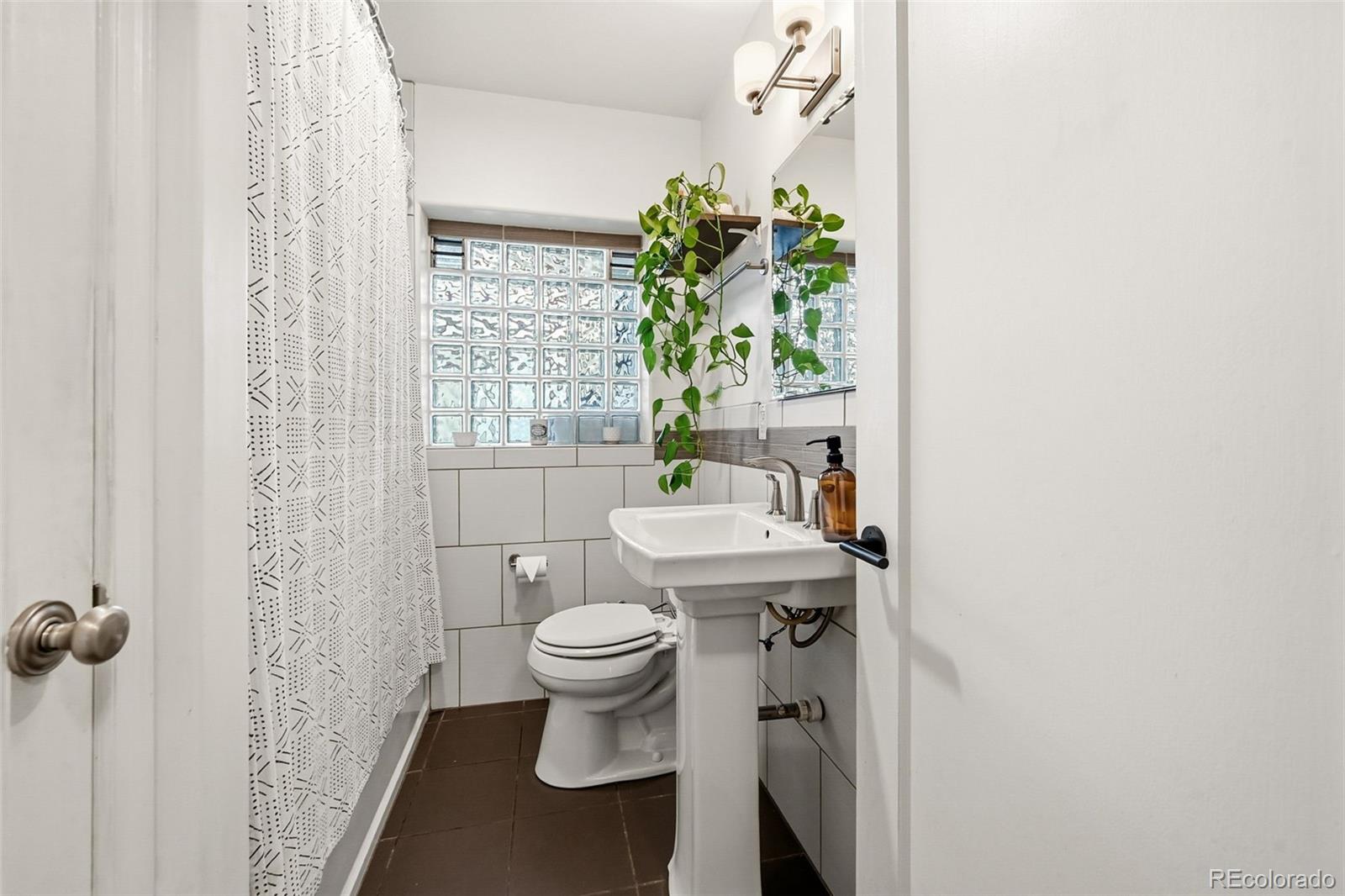 MLS Image #14 for 5075 w moncrieff place,denver, Colorado