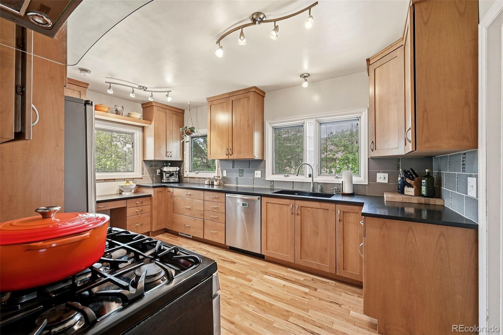 MLS Image #8 for 5075 w moncrieff place,denver, Colorado