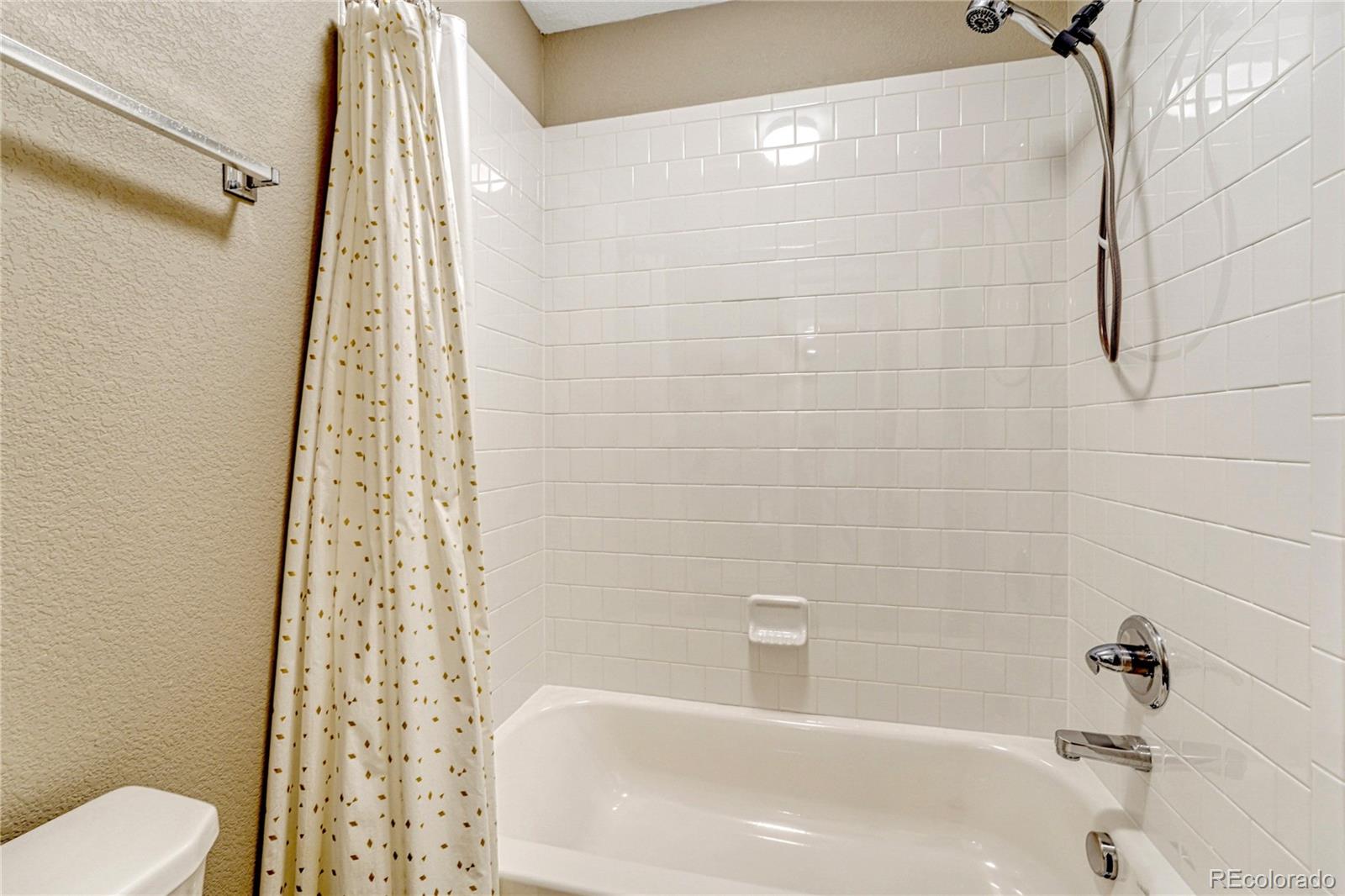 MLS Image #28 for 681 e dry creek circle,littleton, Colorado