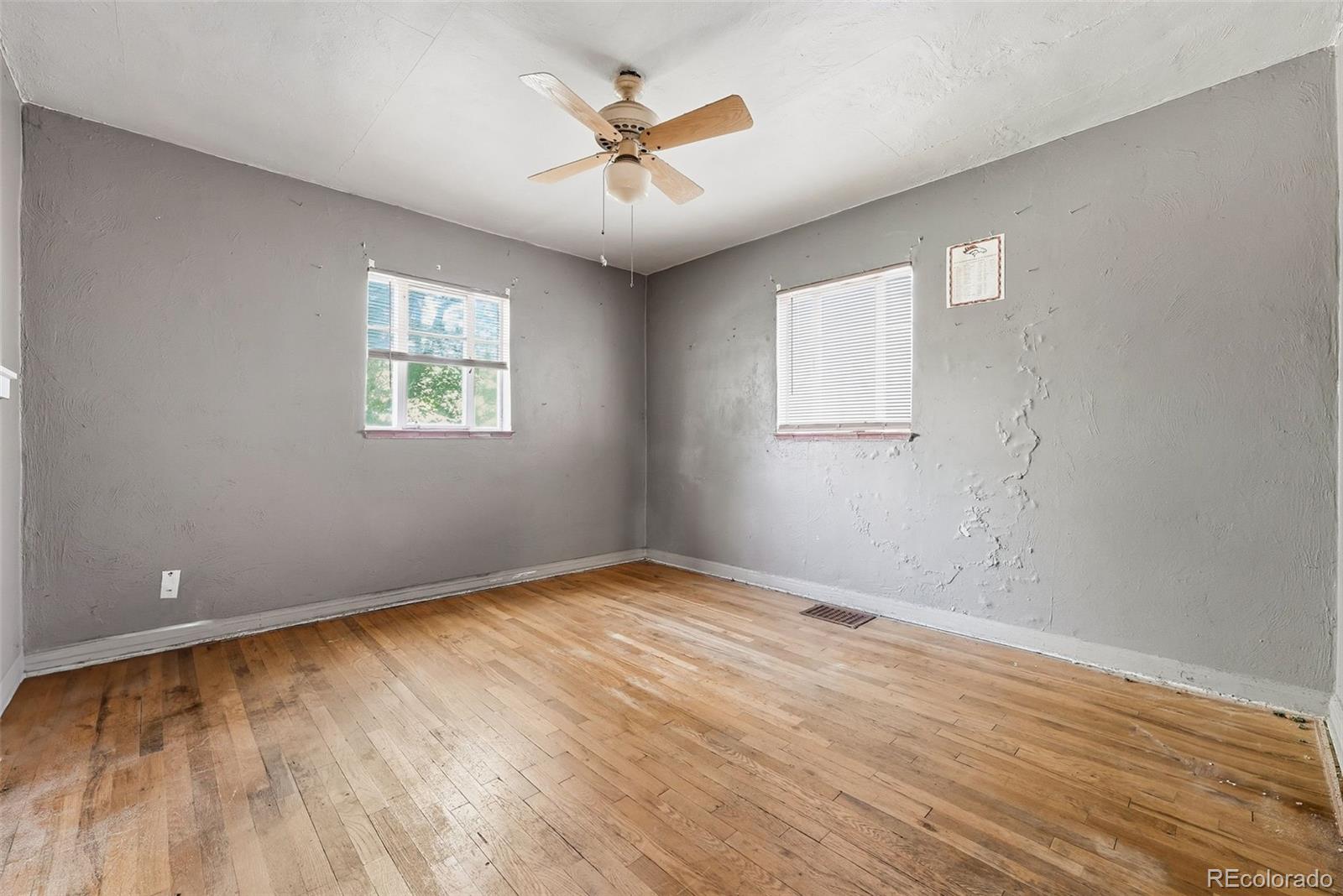 MLS Image #13 for 2661 n glencoe street,denver, Colorado