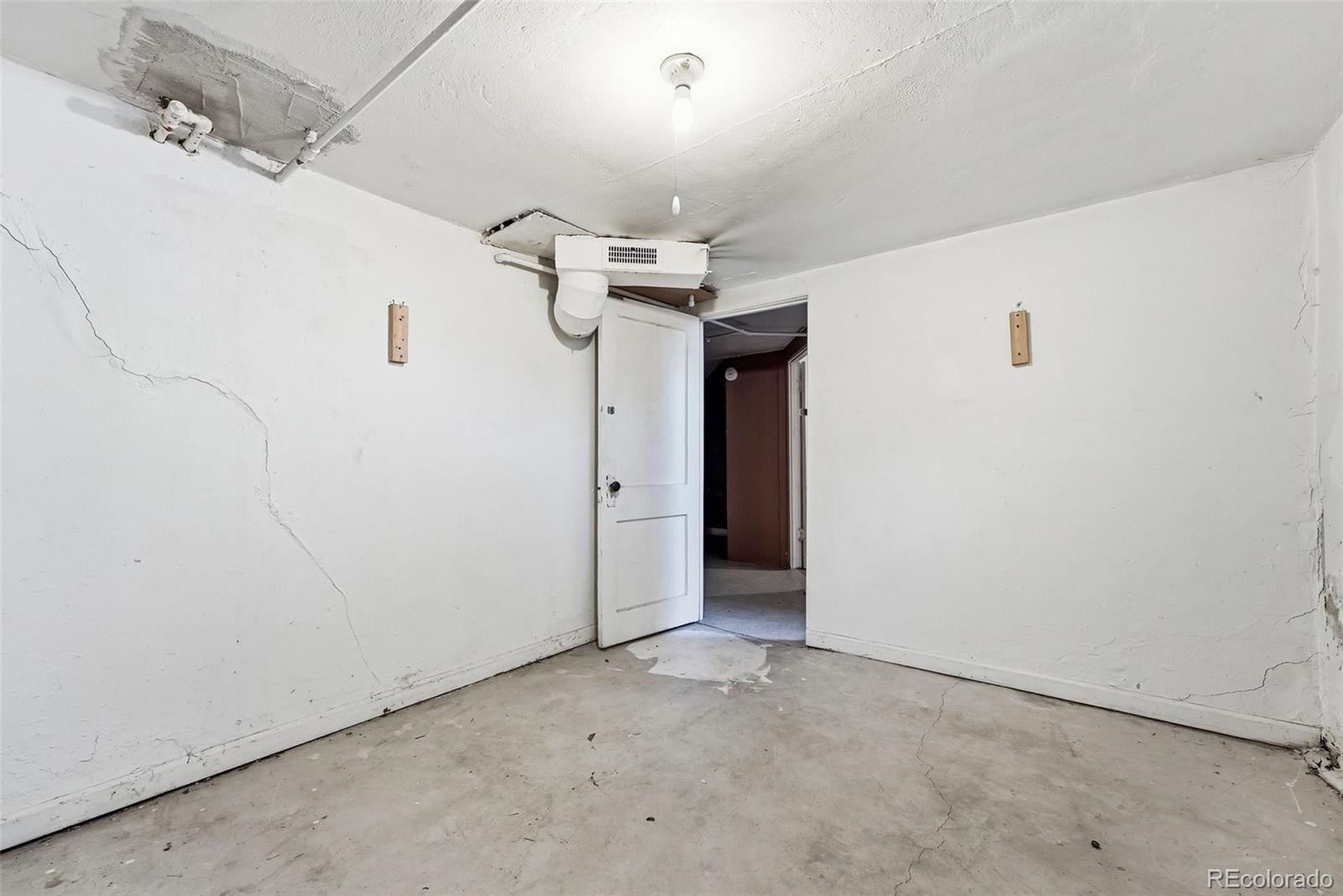 MLS Image #17 for 2661 n glencoe street,denver, Colorado