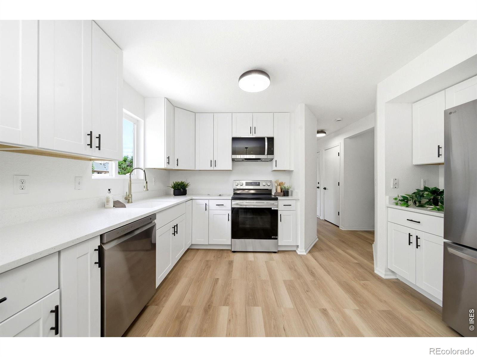 MLS Image #10 for 526  suntrail drive,loveland, Colorado