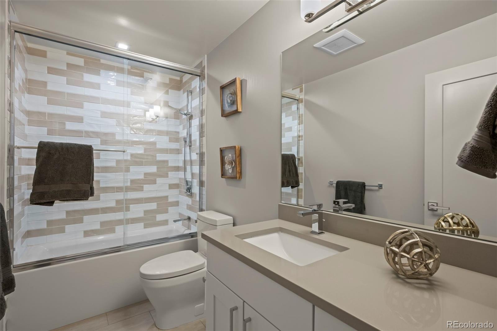MLS Image #20 for 6956 e archer place,denver, Colorado