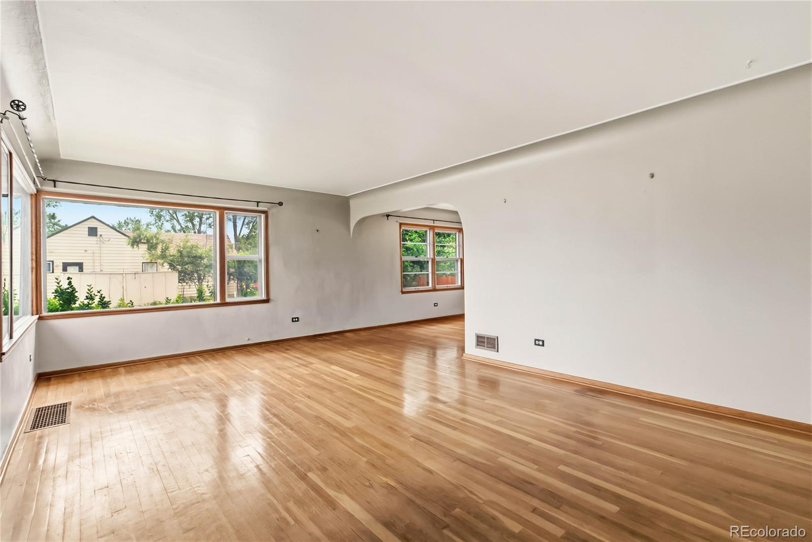 MLS Image #4 for 3995 s pennsylvania street,englewood, Colorado