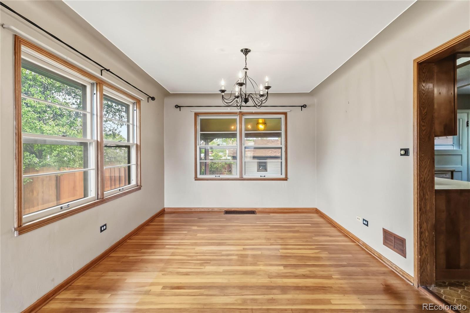 MLS Image #7 for 3995 s pennsylvania street,englewood, Colorado