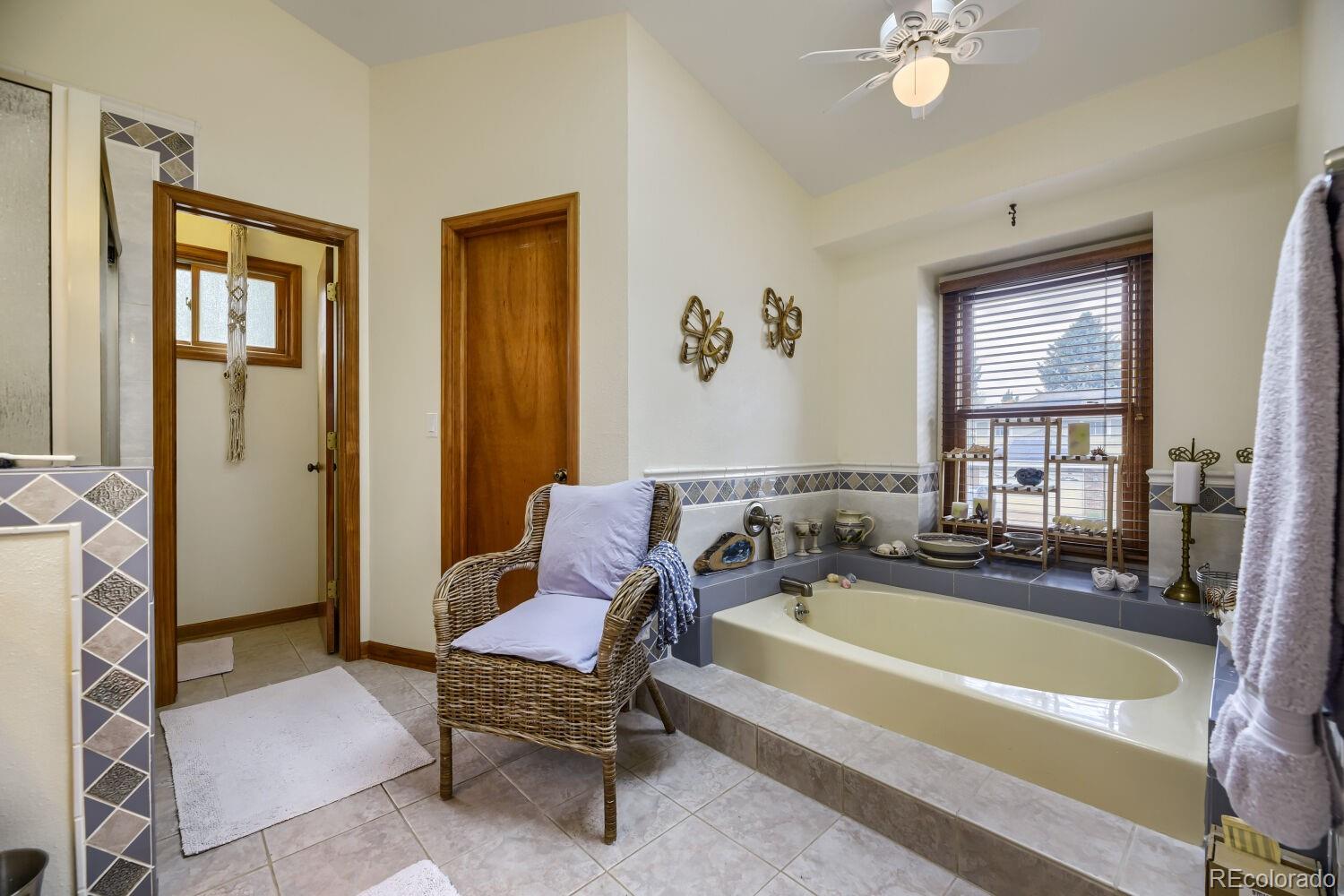 MLS Image #15 for 6393 s reed way,littleton, Colorado