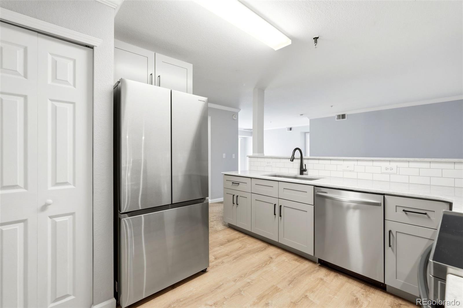 MLS Image #3 for 5667 s urban street,littleton, Colorado