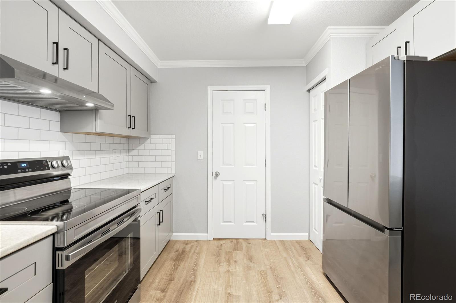 MLS Image #6 for 5667 s urban street,littleton, Colorado
