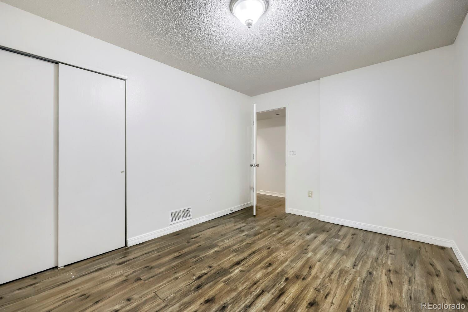 MLS Image #20 for 1470 s quebec way,denver, Colorado
