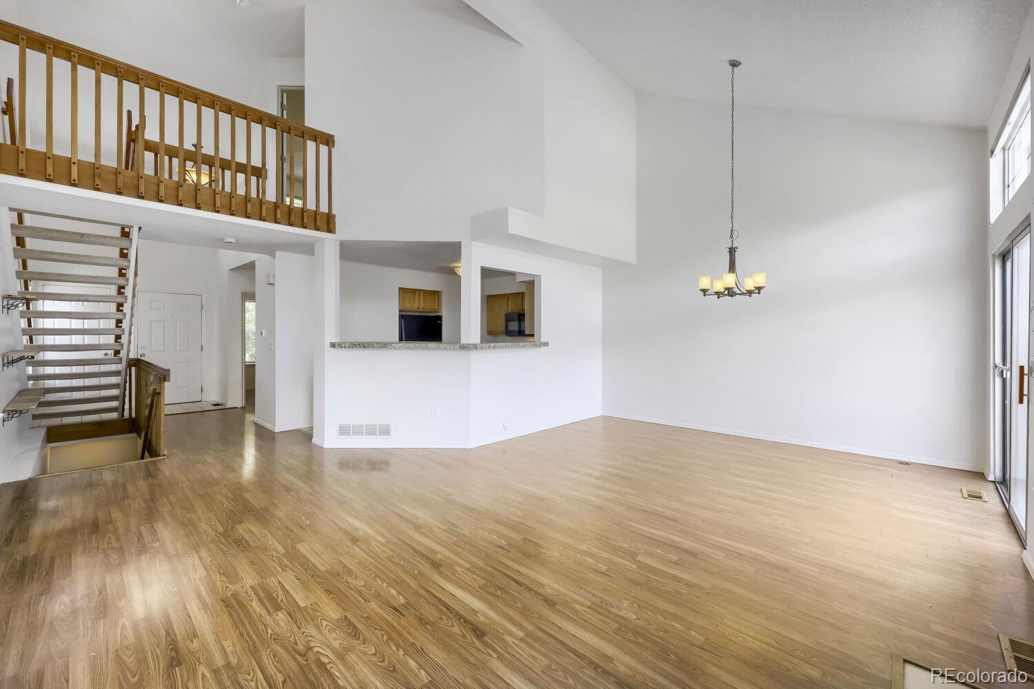 MLS Image #5 for 1470 s quebec way,denver, Colorado