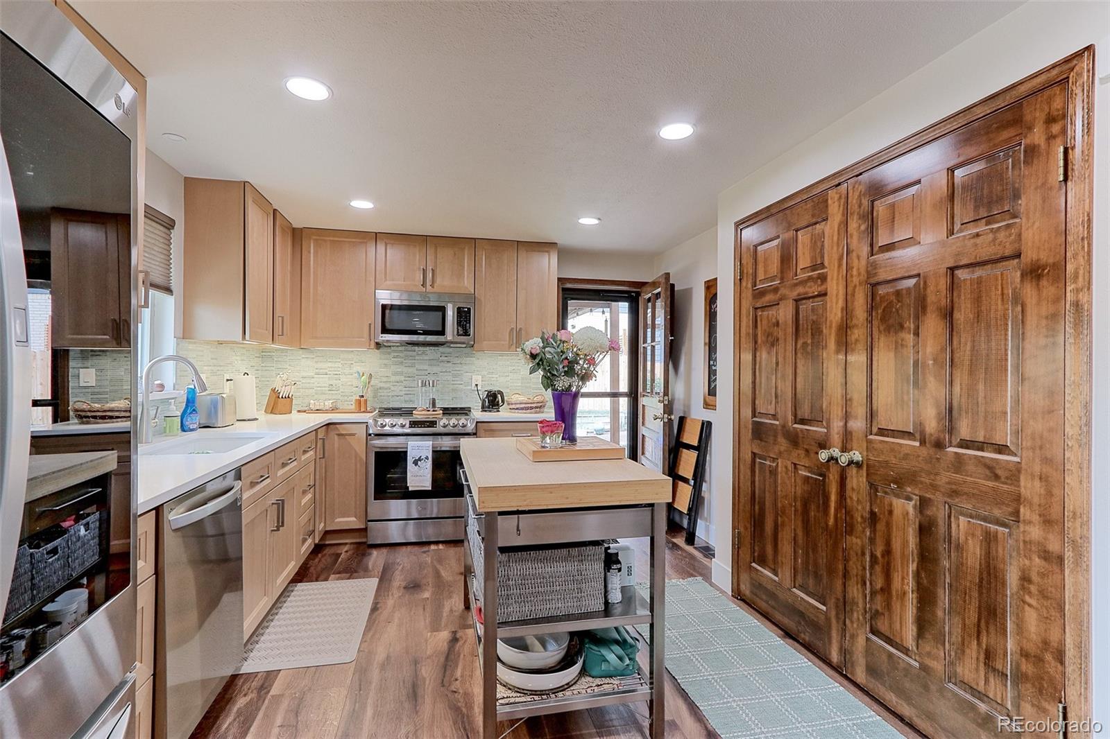 MLS Image #11 for 8118 w 69th way,arvada, Colorado