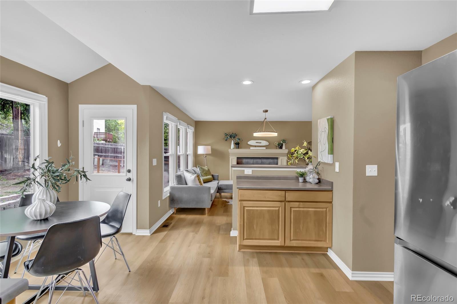 MLS Image #11 for 493 e 16th avenue,longmont, Colorado