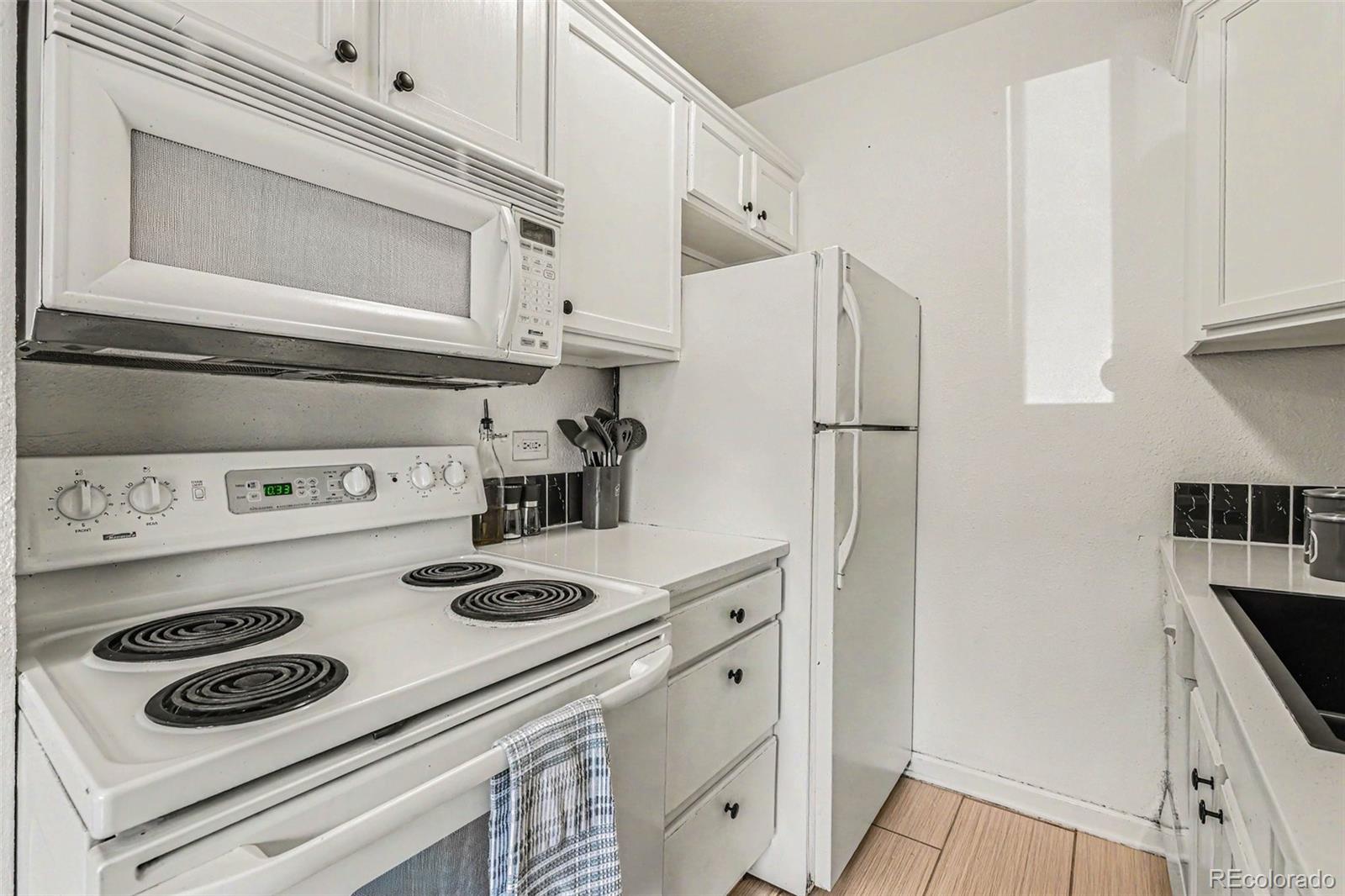 MLS Image #11 for 1520  glencoe street,denver, Colorado