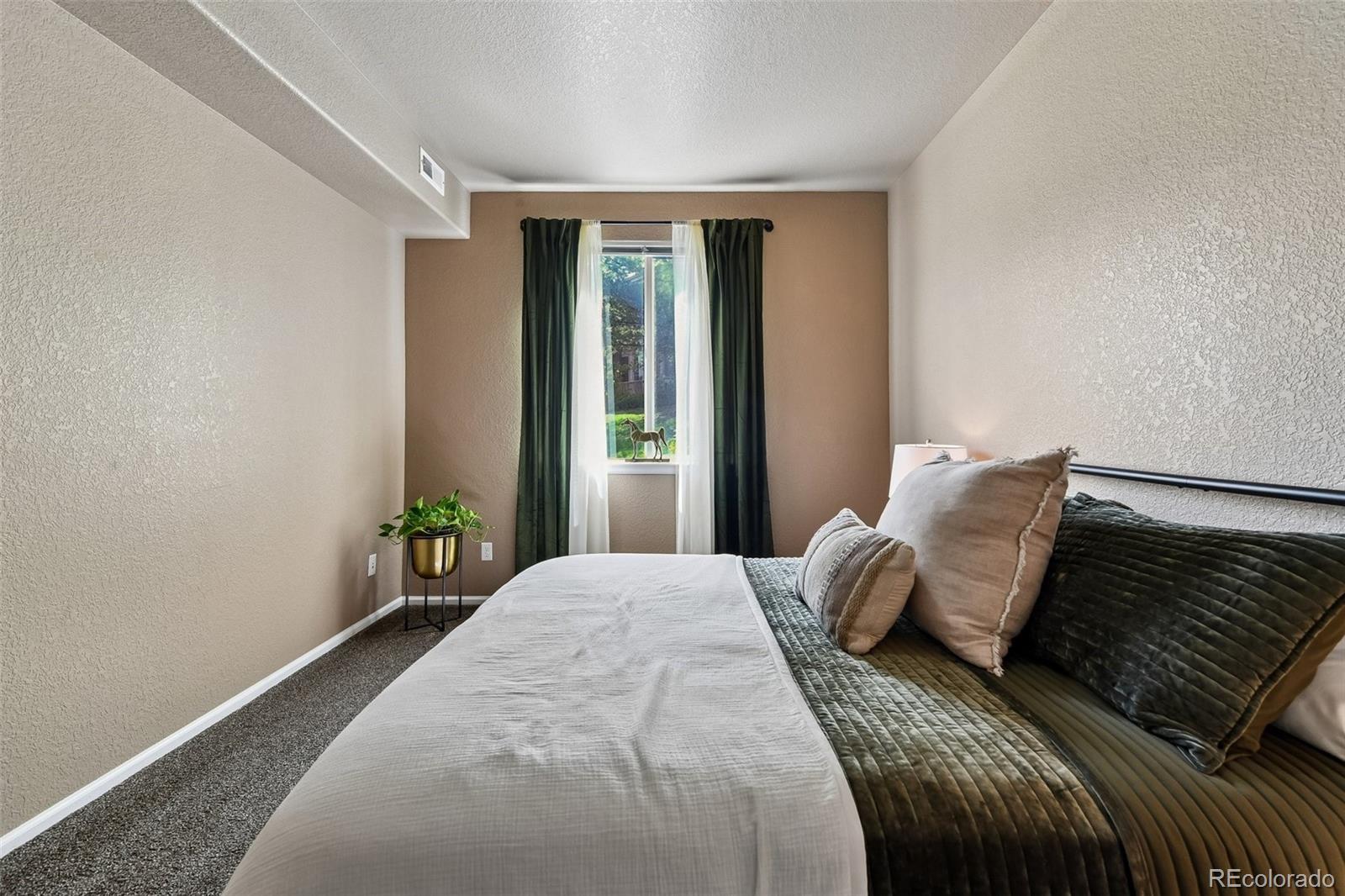 MLS Image #17 for 22920 e roxbury drive e,aurora, Colorado