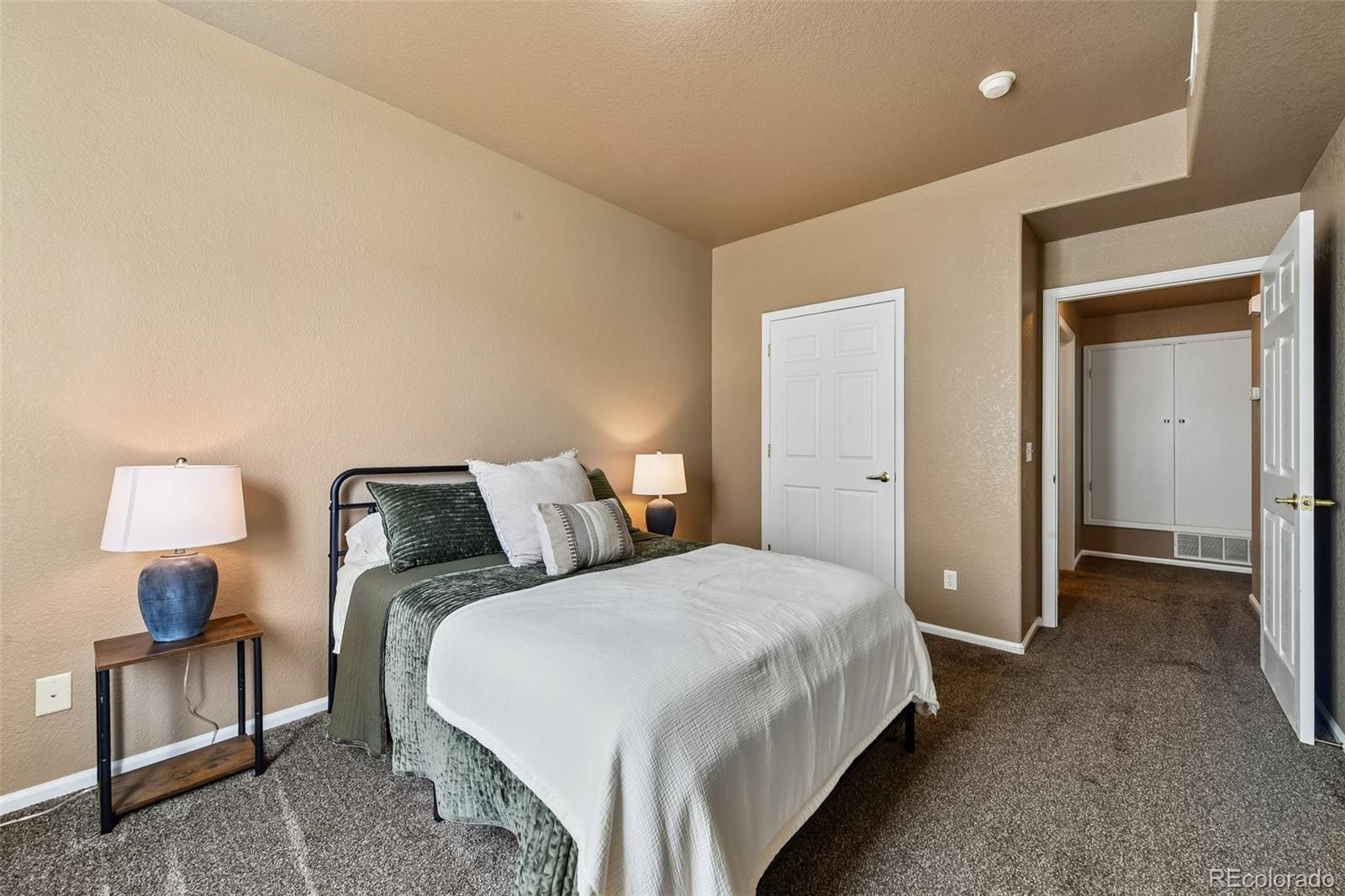 MLS Image #18 for 22920 e roxbury drive e,aurora, Colorado