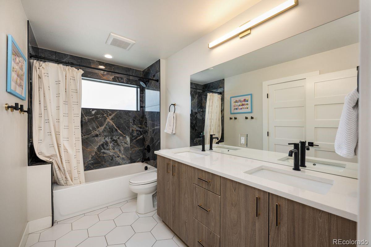MLS Image #17 for 1529  adams street,denver, Colorado