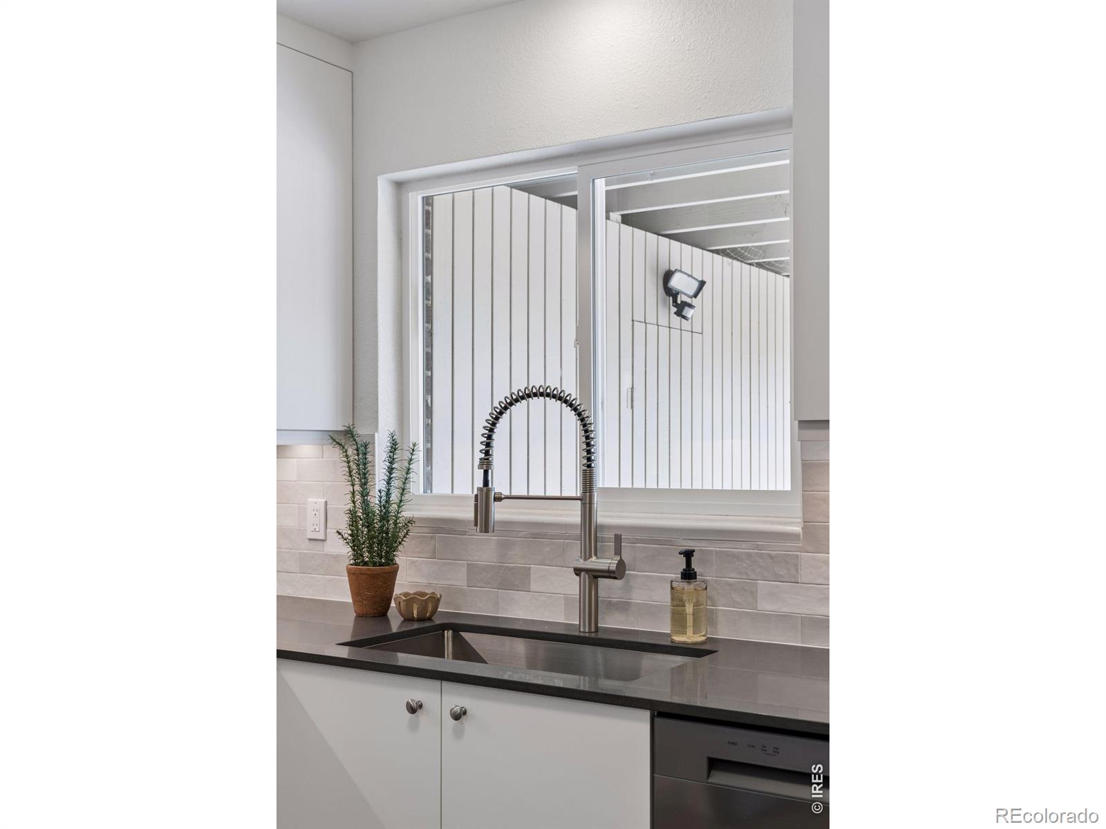 MLS Image #5 for 1494  greenbriar boulevard,boulder, Colorado