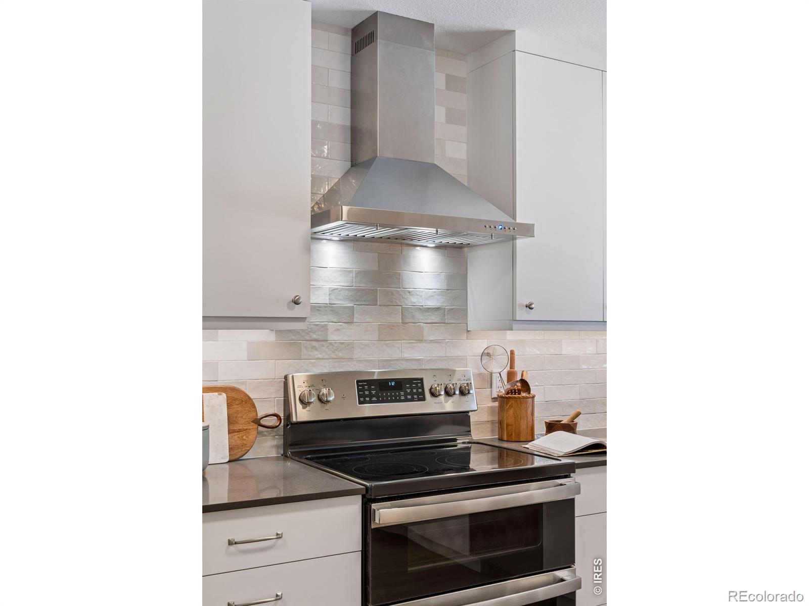 MLS Image #7 for 1494  greenbriar boulevard,boulder, Colorado