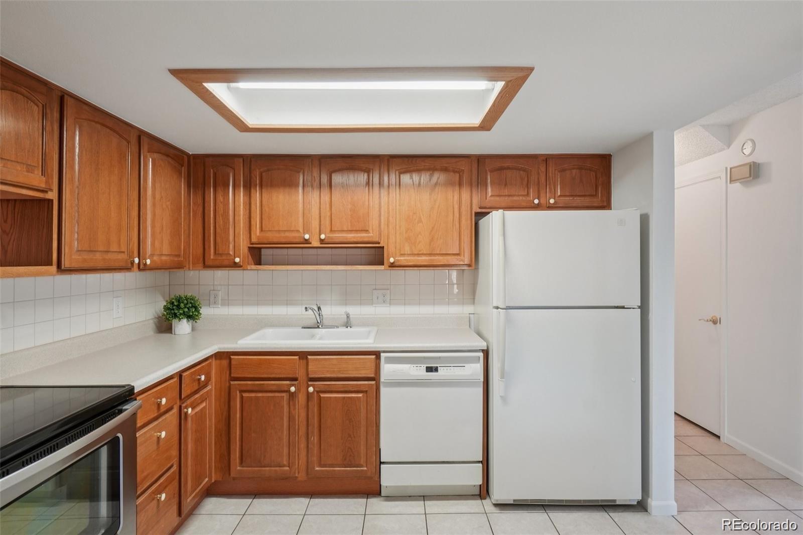 MLS Image #9 for 3500 s telluride circle a,aurora, Colorado
