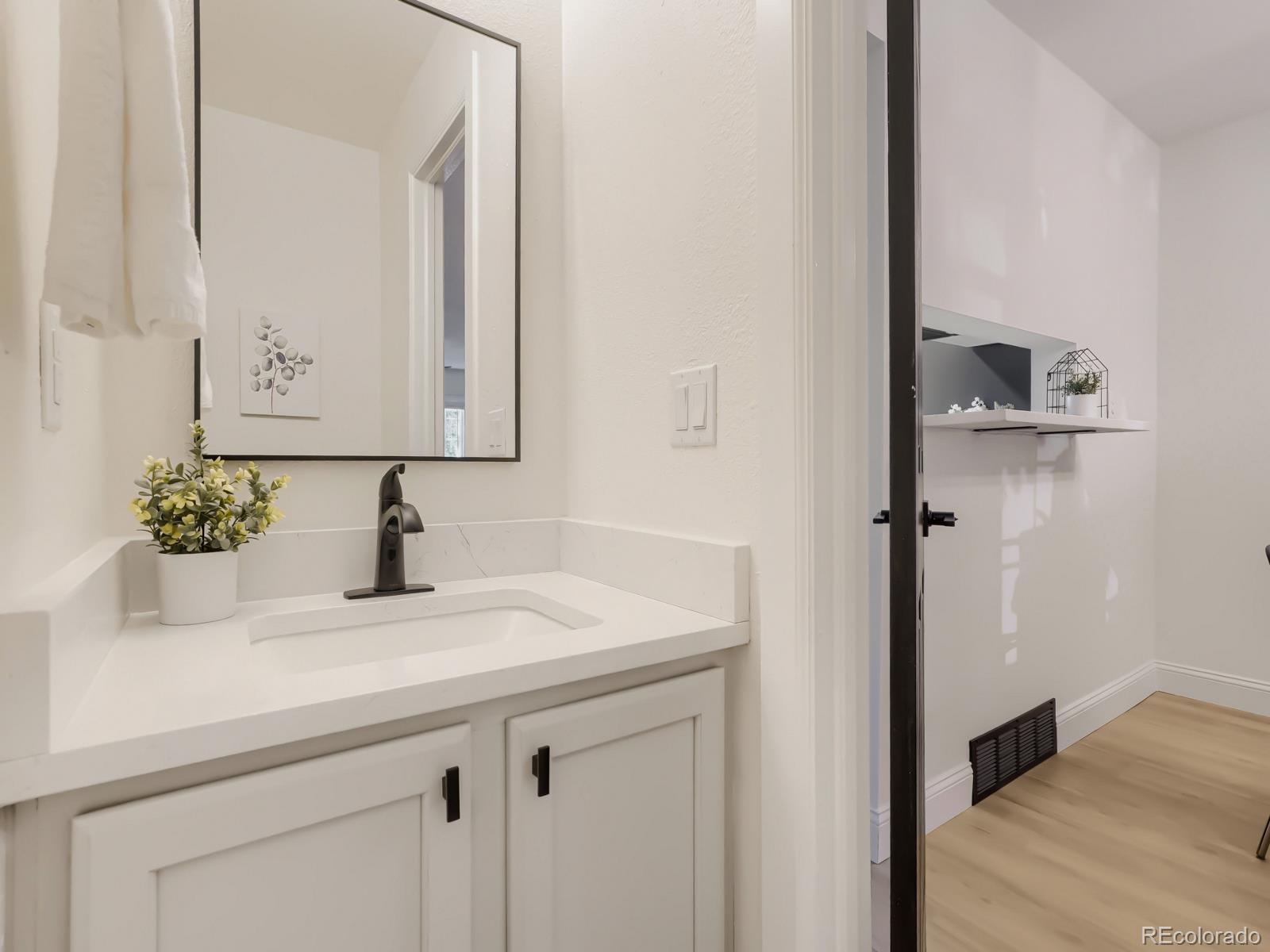 MLS Image #5 for 2248 s jasper way,aurora, Colorado