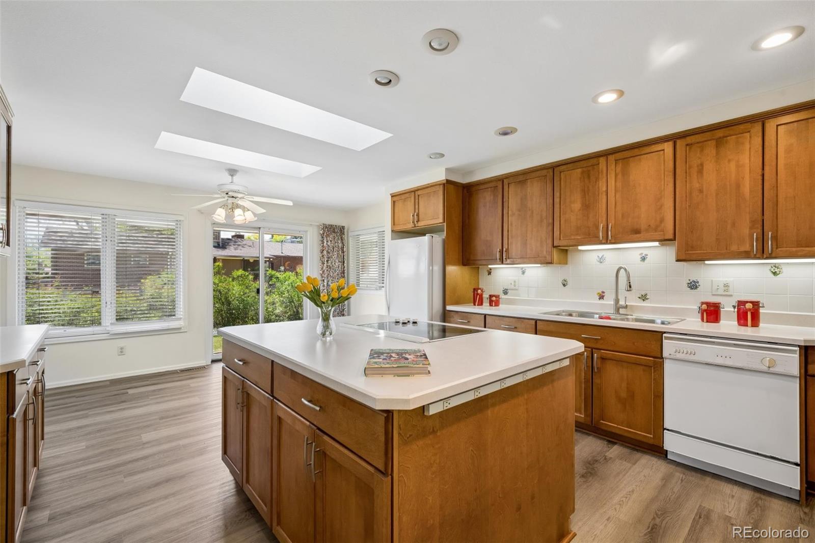 MLS Image #5 for 1152 s vancouver way,lakewood, Colorado