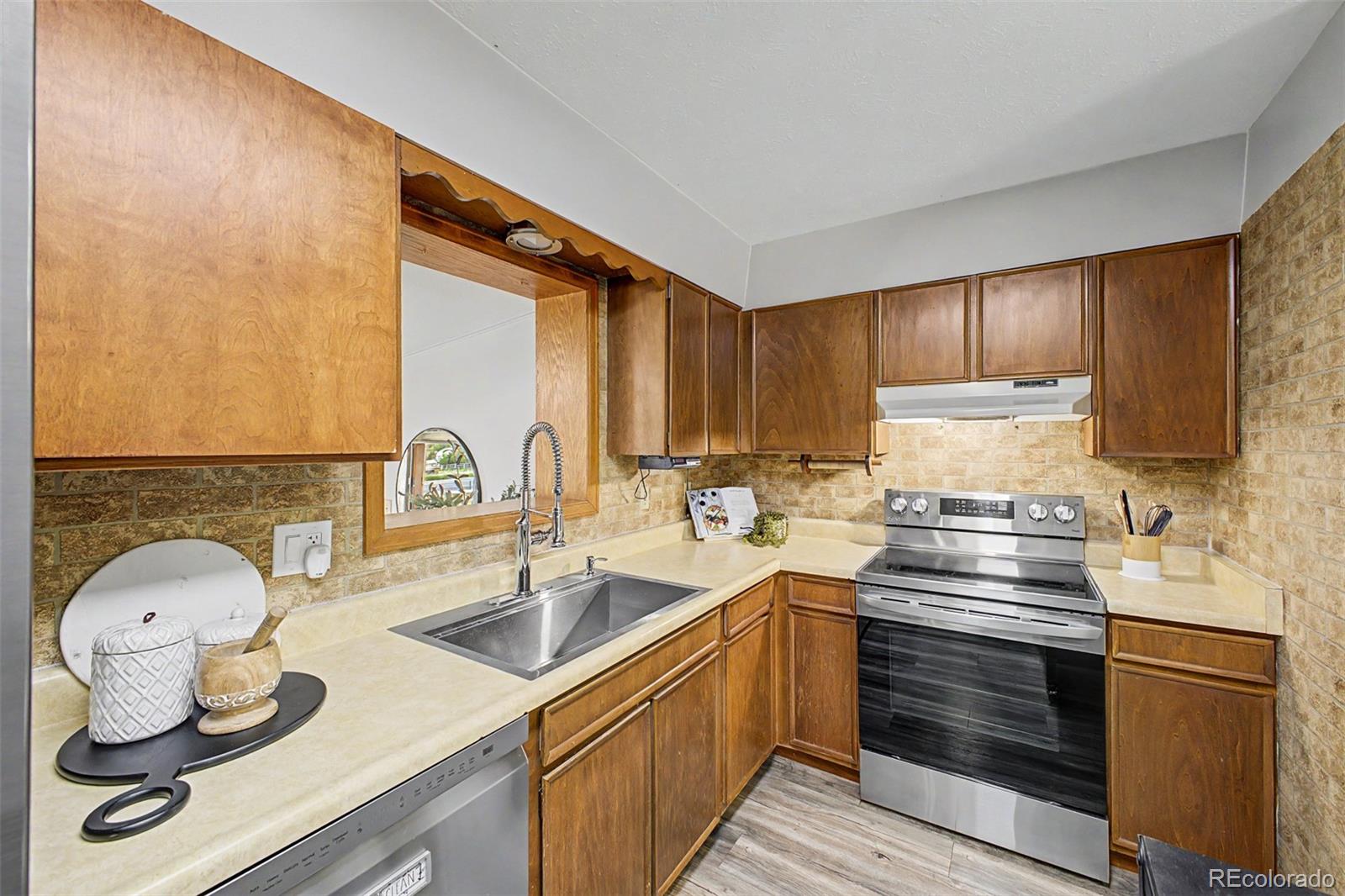 MLS Image #10 for 16045  lomand circle,brighton, Colorado