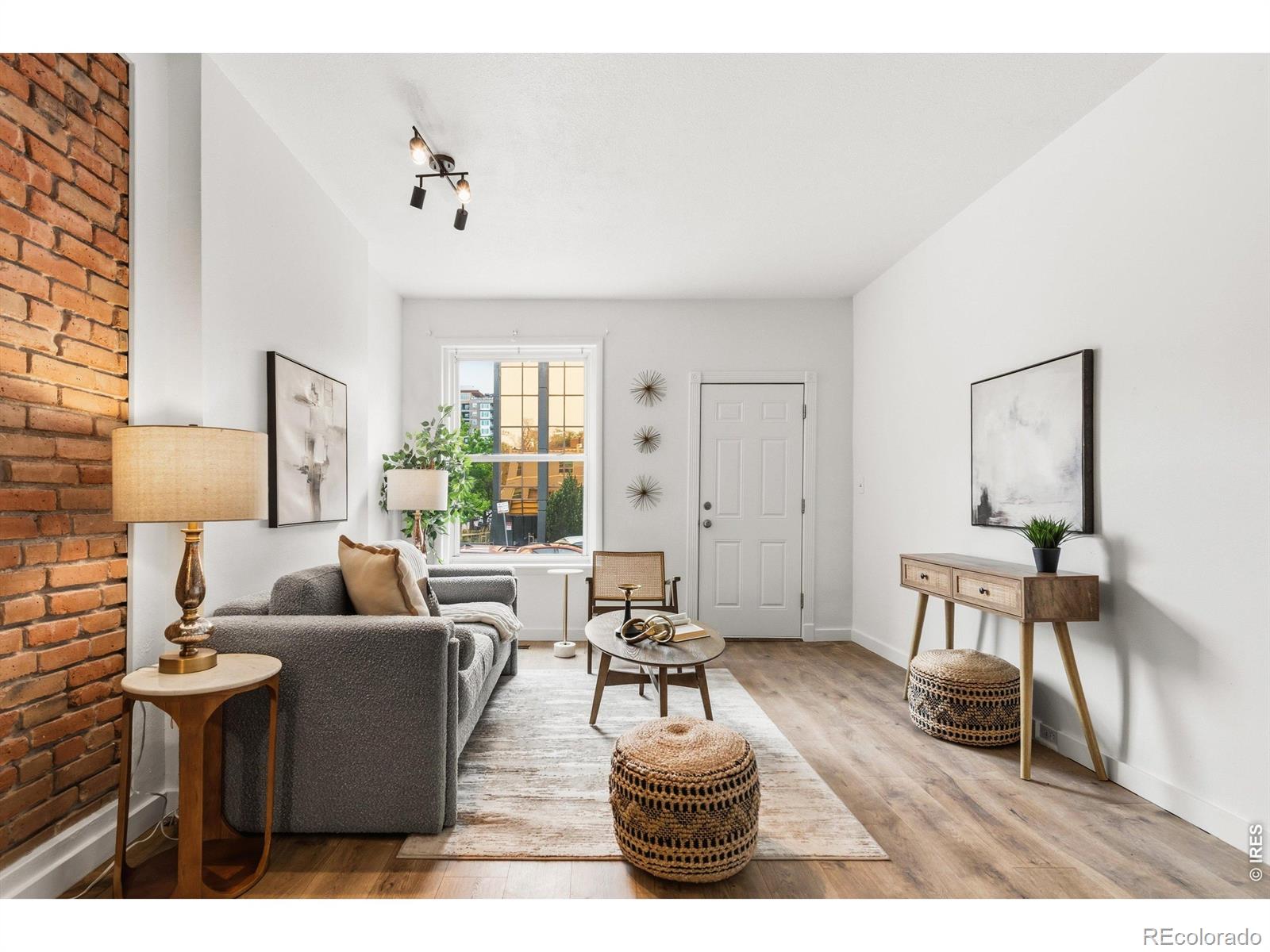 MLS Image #3 for 135 e 8th avenue,denver, Colorado