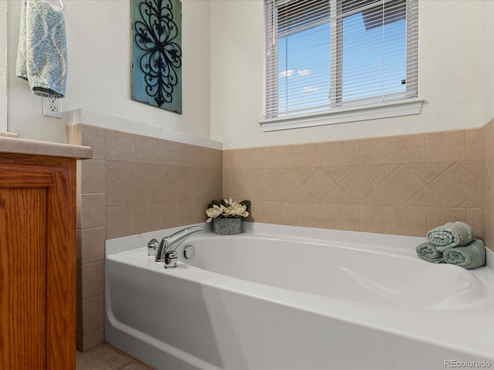 MLS Image #20 for 684  hayloft way,brighton, Colorado