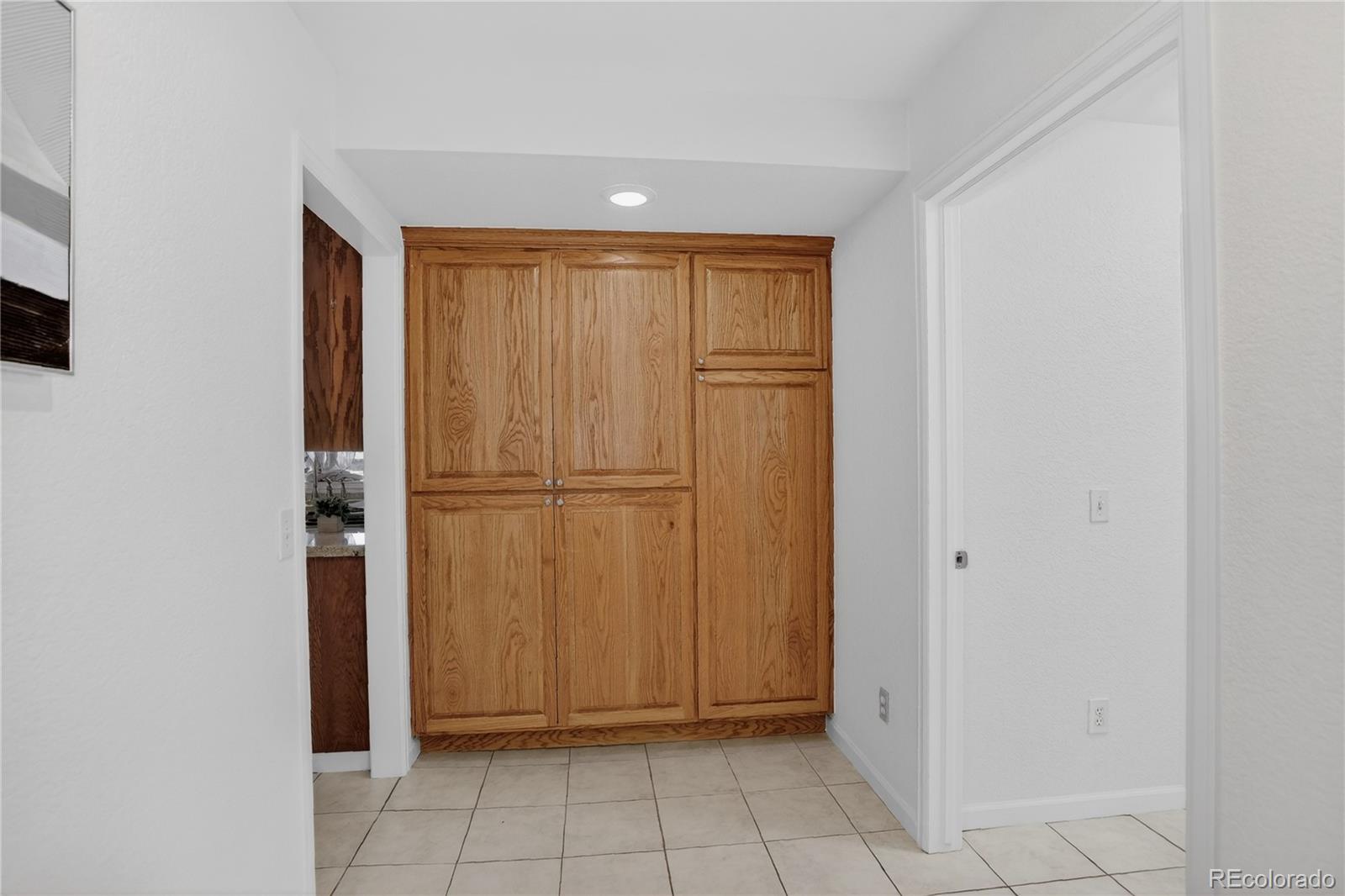 MLS Image #11 for 4749 s xenophon street,morrison, Colorado