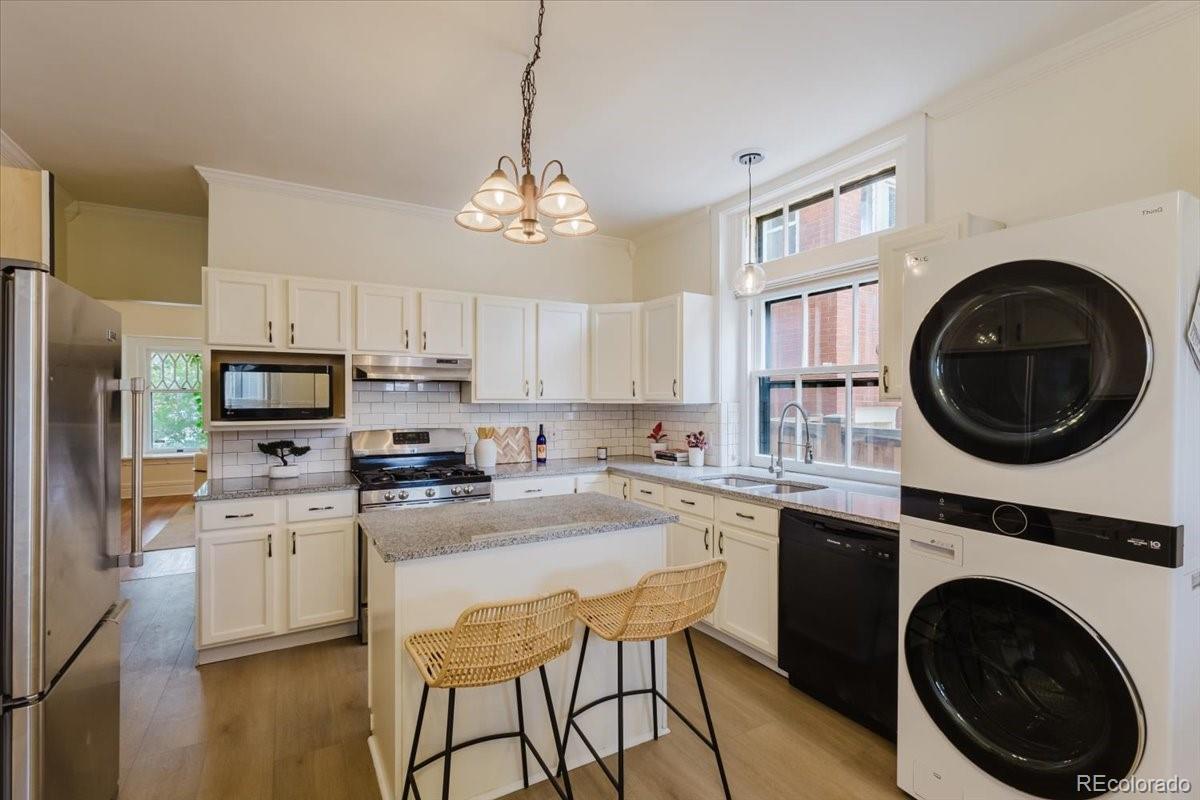 MLS Image #13 for 1019 n clarkson street,denver, Colorado