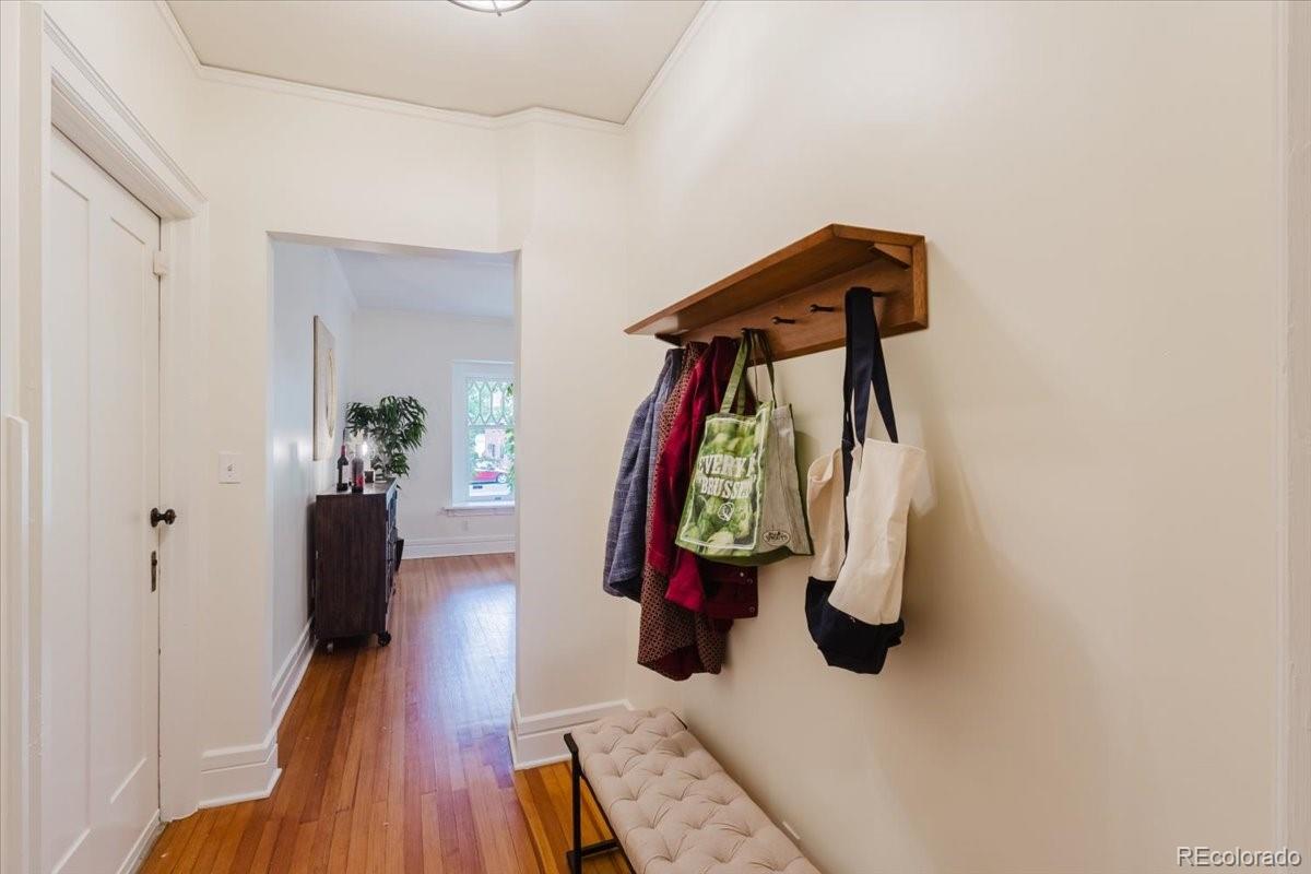 MLS Image #14 for 1019 n clarkson street,denver, Colorado
