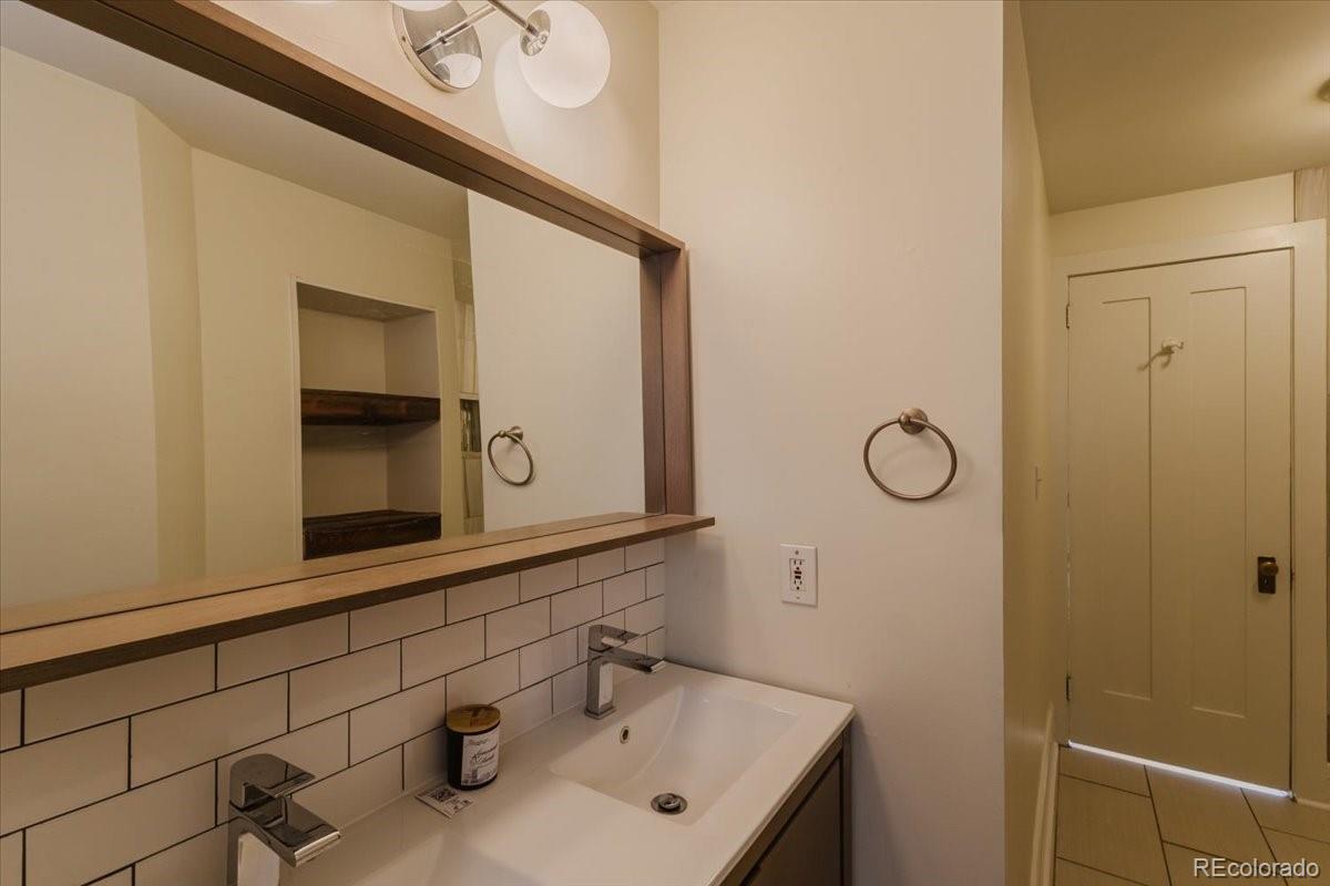 MLS Image #17 for 1019 n clarkson street,denver, Colorado