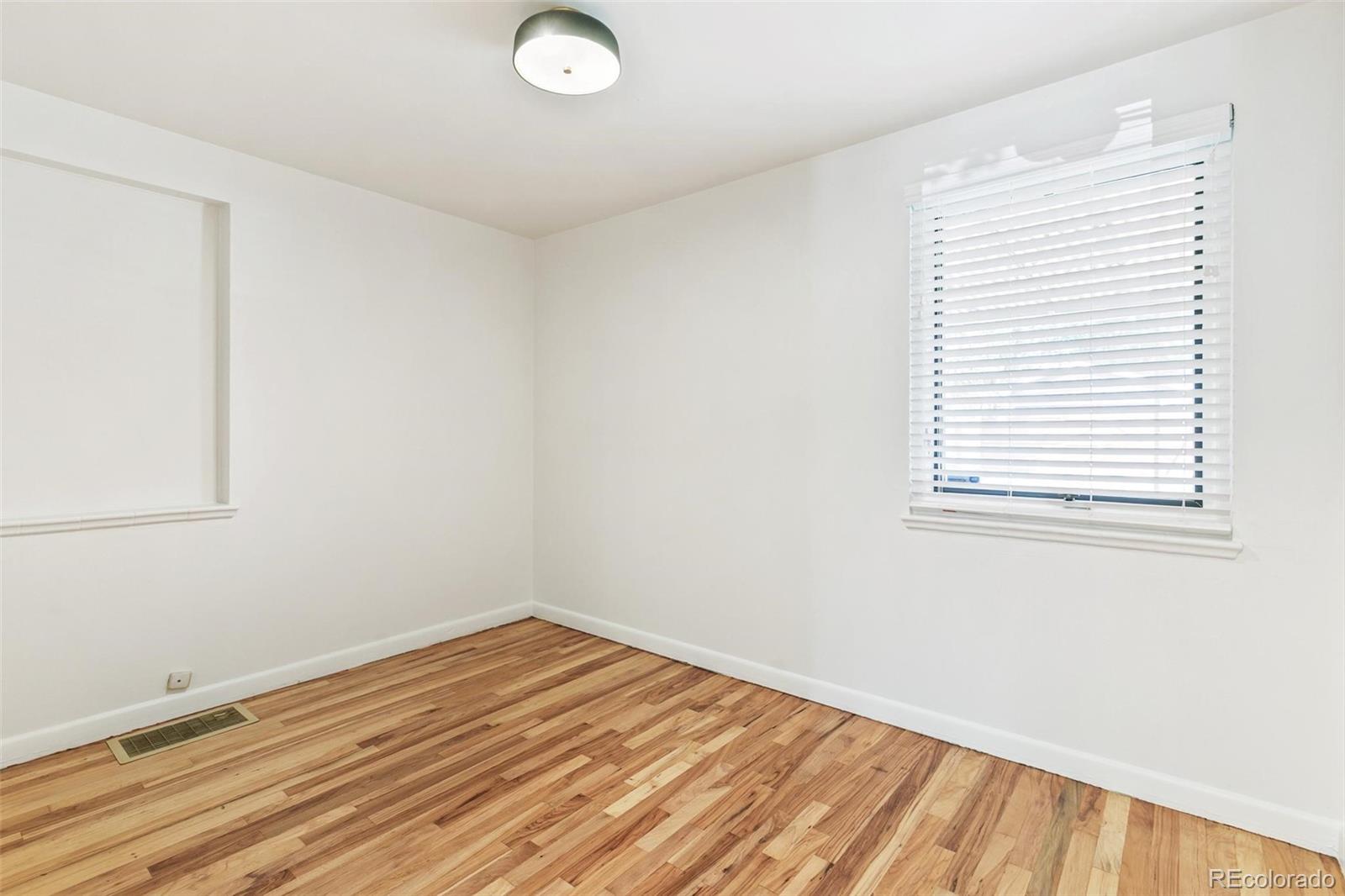 MLS Image #14 for 1440 s bellaire street,denver, Colorado