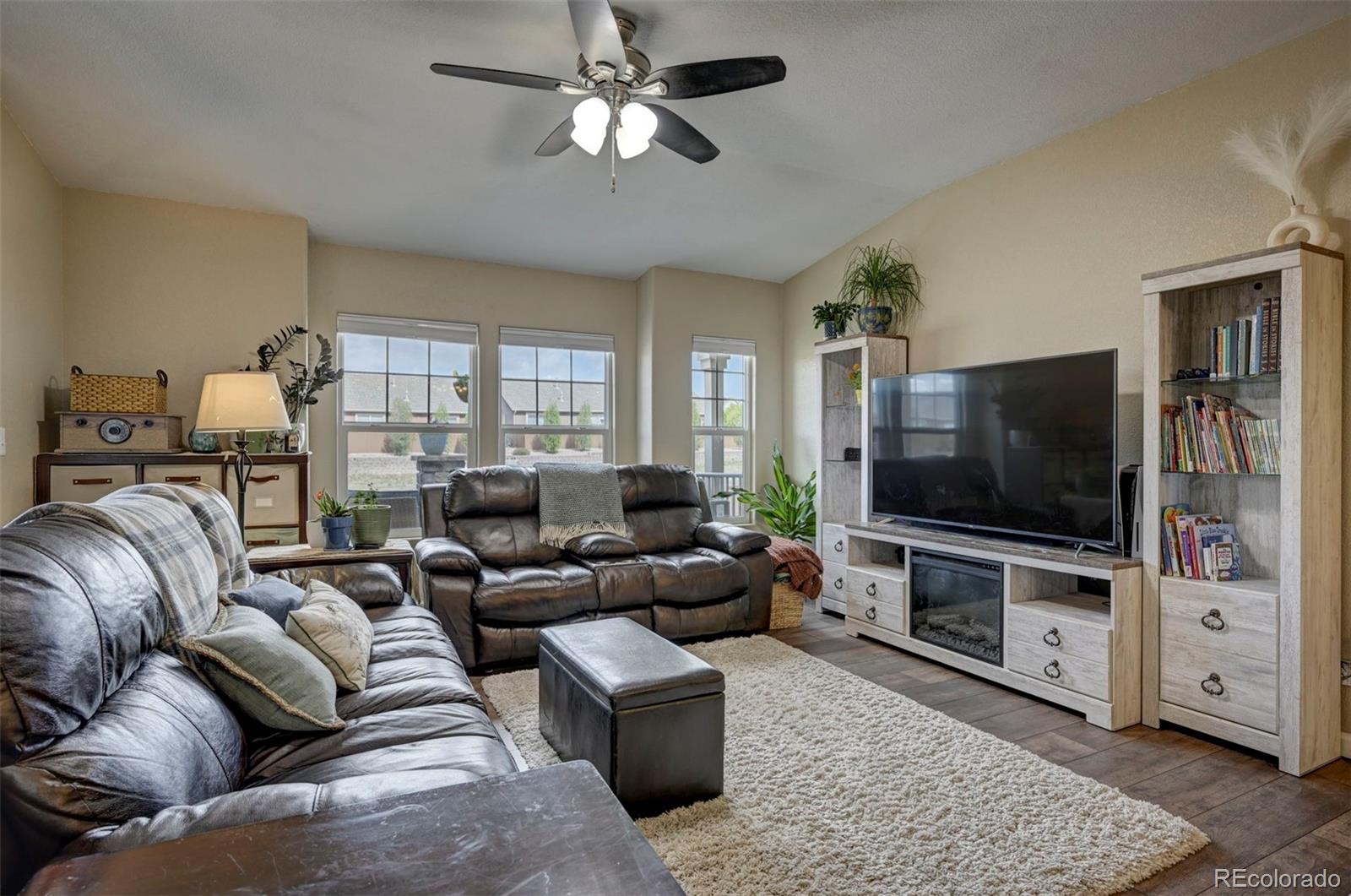 MLS Image #5 for 5644  shamrock heights,colorado springs, Colorado