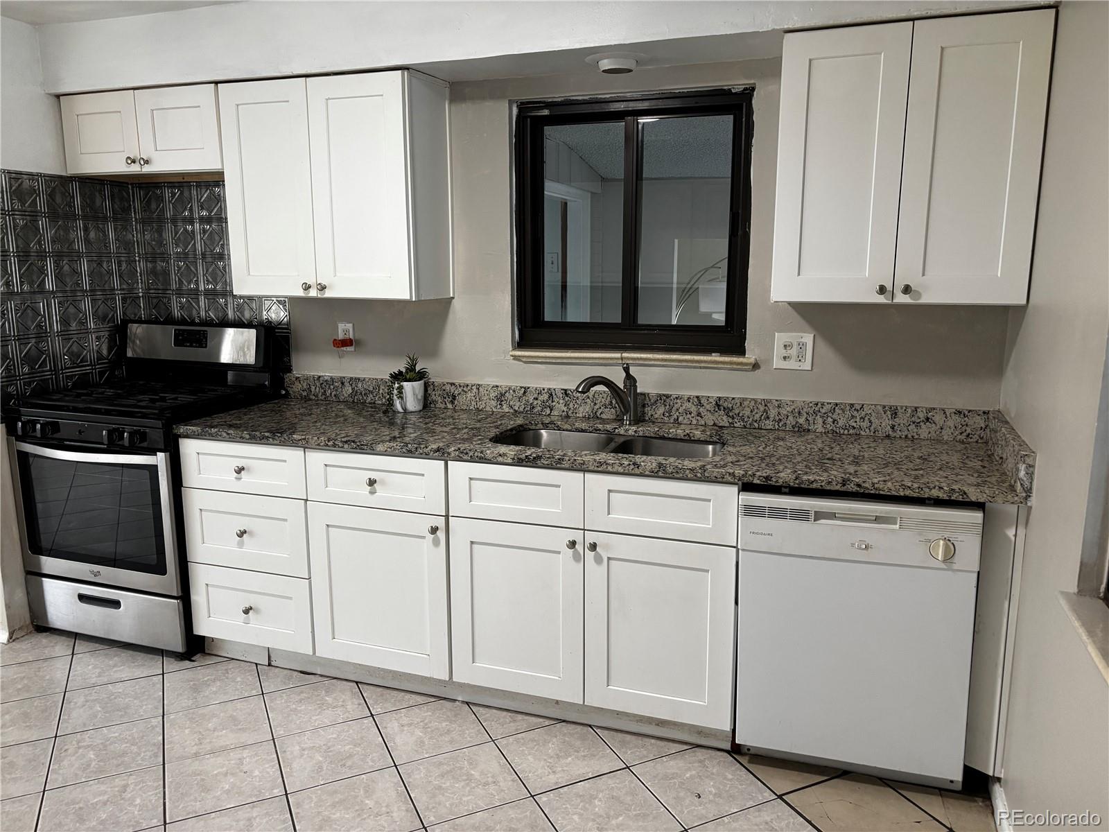 MLS Image #4 for 3160  atchison street,aurora, Colorado