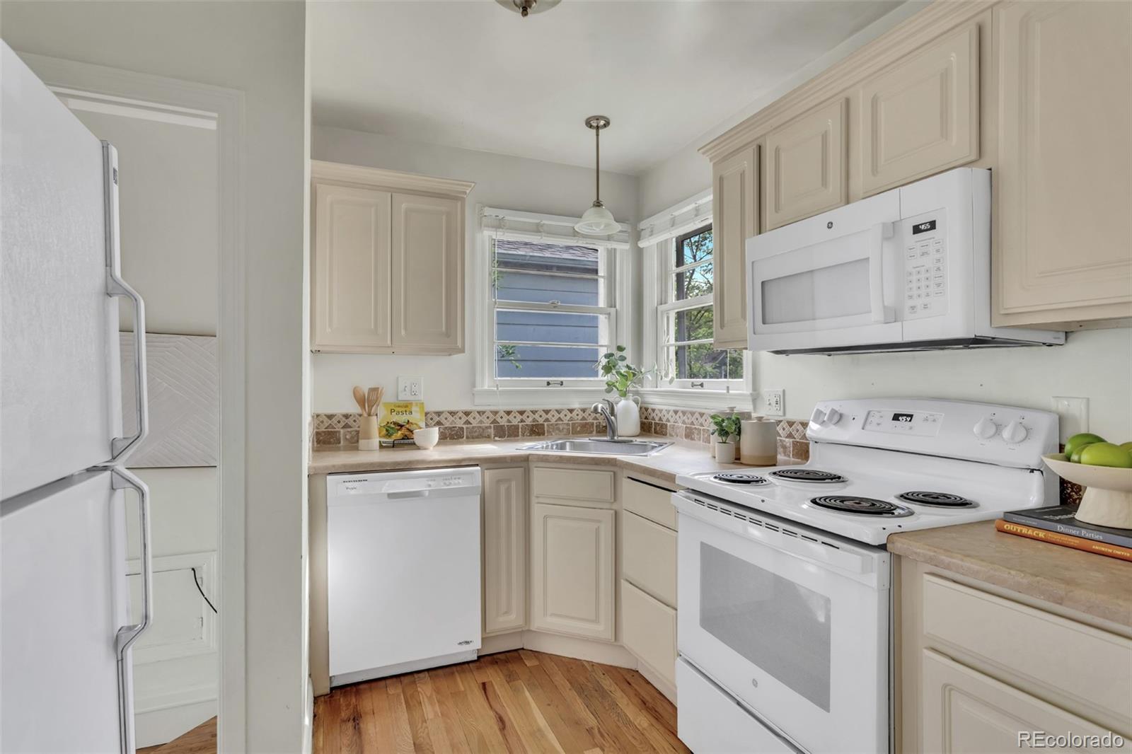 MLS Image #8 for 2660 s humboldt street,denver, Colorado