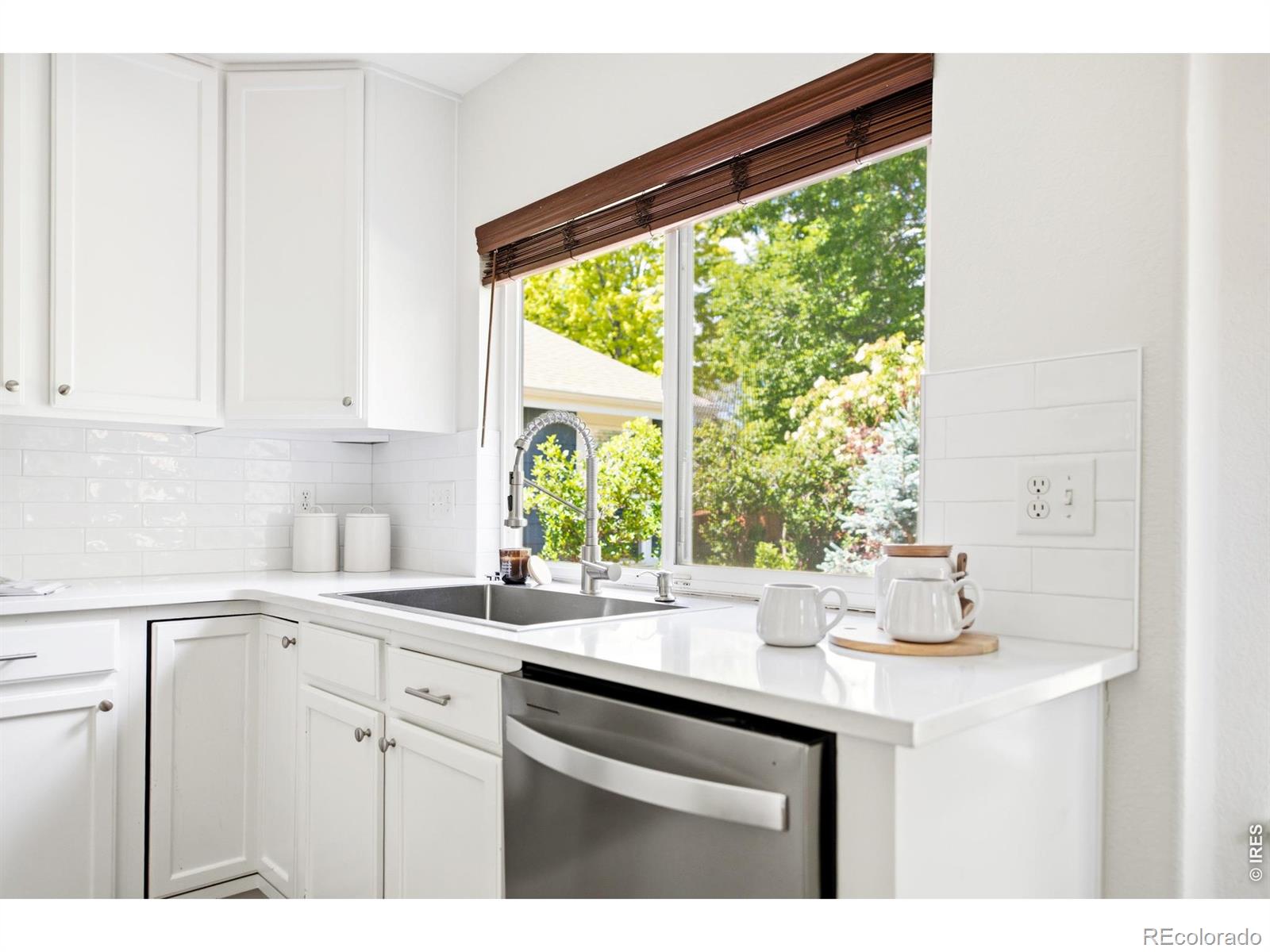 MLS Image #11 for 14276  corrine court,broomfield, Colorado