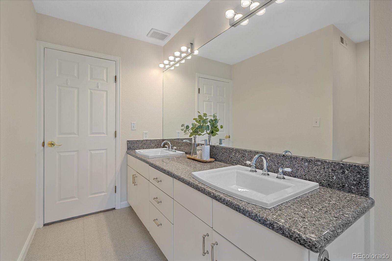 MLS Image #20 for 162 s jackson street,denver, Colorado