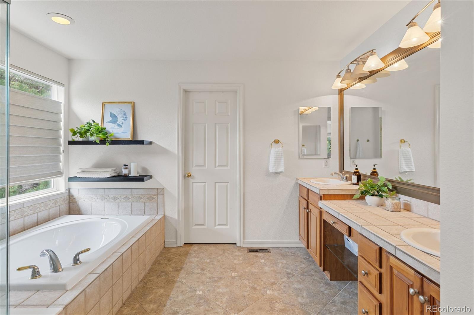 MLS Image #23 for 11056  clay drive,denver, Colorado