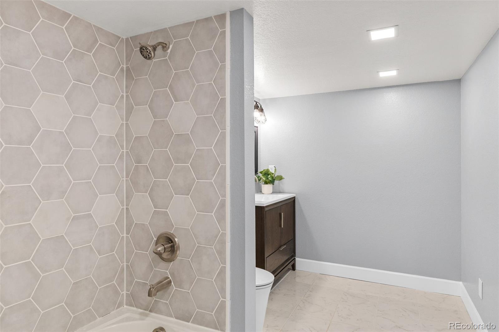 MLS Image #34 for 11056  clay drive,denver, Colorado