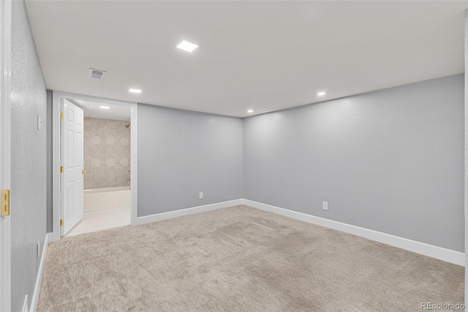 MLS Image #36 for 11056  clay drive,denver, Colorado