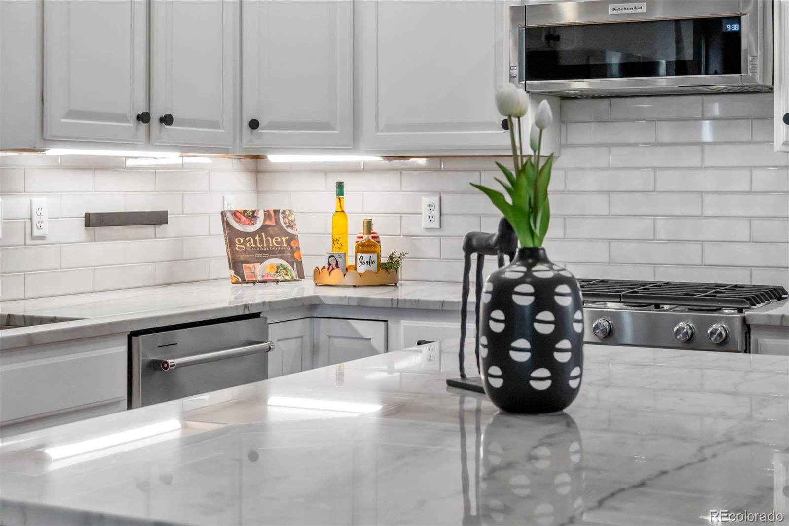 MLS Image #10 for 2747  ulster street,denver, Colorado