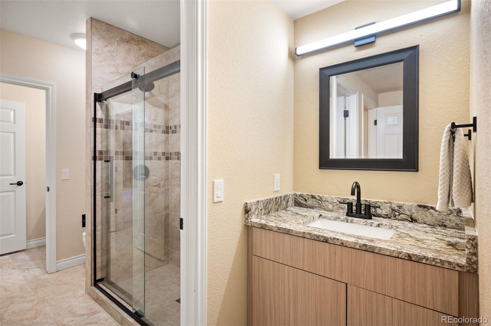 MLS Image #17 for 5950 s camargo way,littleton, Colorado