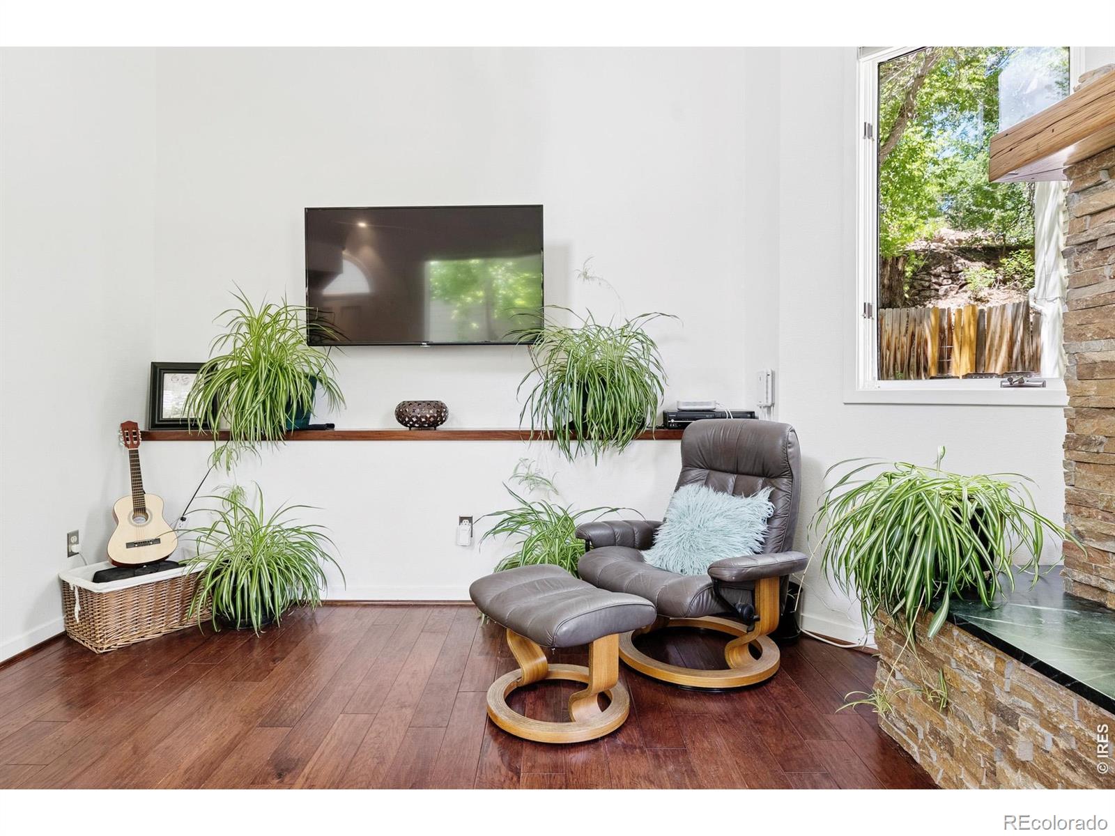 MLS Image #18 for 553  pearl street,boulder, Colorado